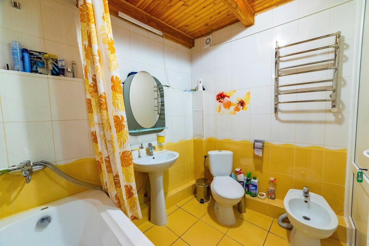 Хостел Галіція Kolomyja Exterior foto
