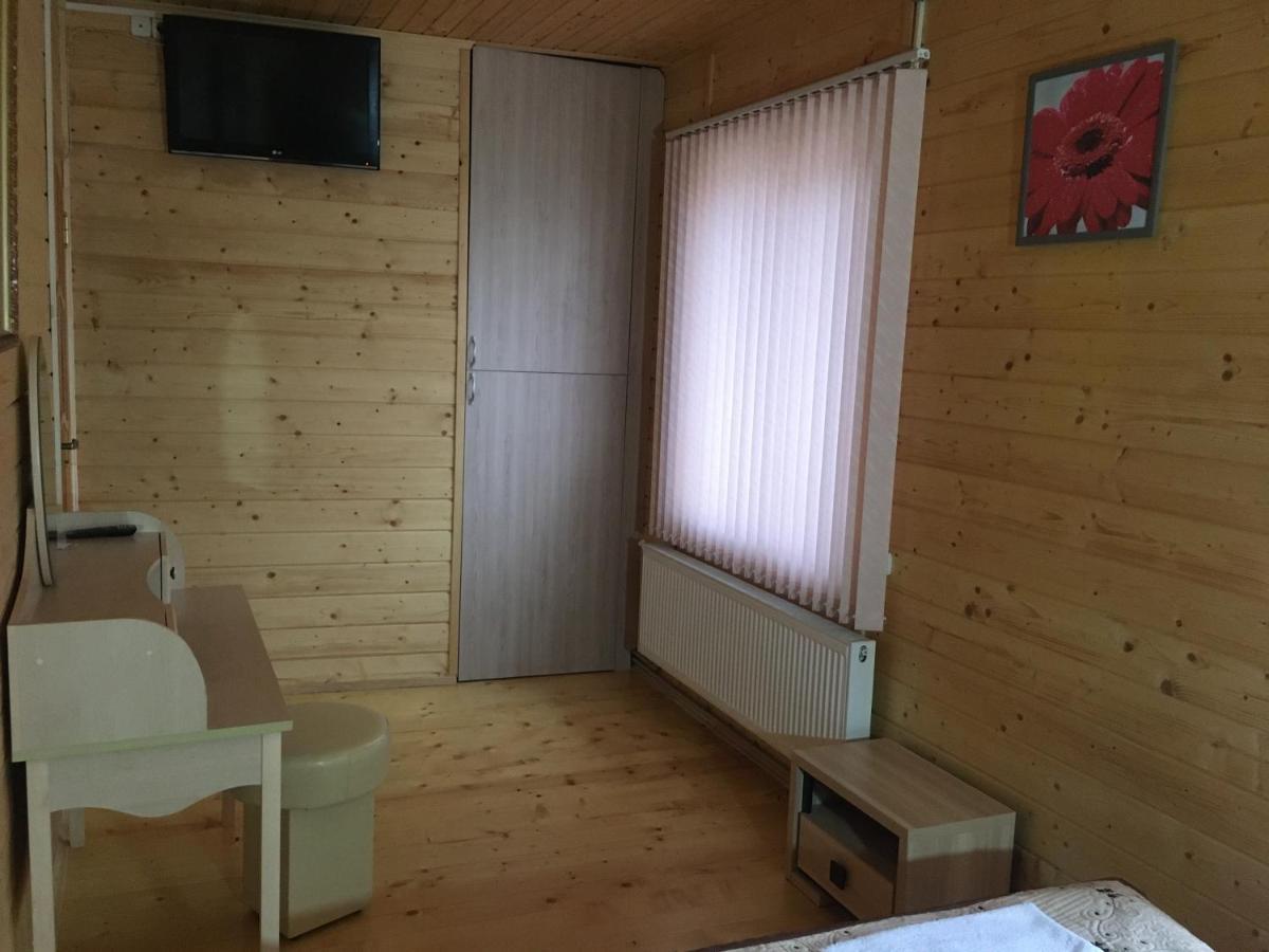 Хостел Галіція Kolomyja Exterior foto